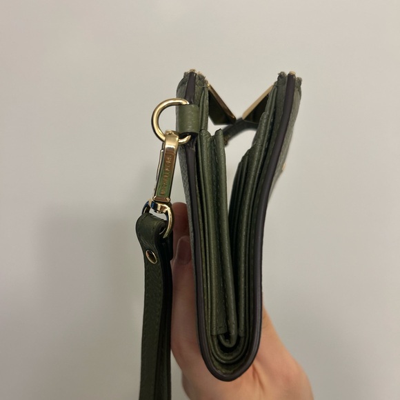 Michael Kors Jet Set Wallet Travel Double Wallet in Green Leather - Picture 10 of 10